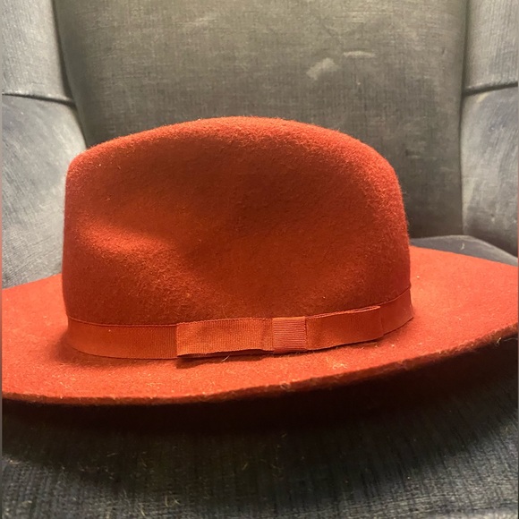 Burgundy Fall Hat - Picture 2 of 4